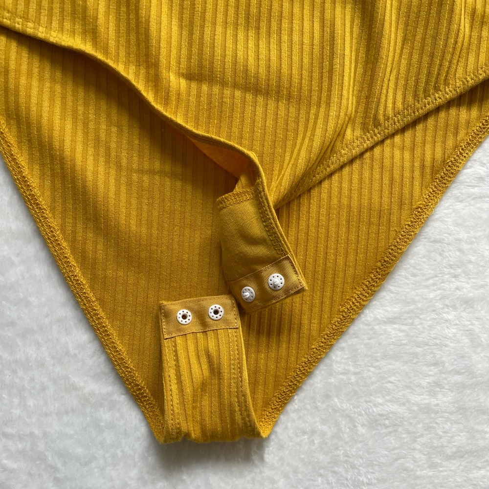 ❗️SOLD❗️ NWT Golden Yellow Ribbed Halter Bodysuit - Picture 8 of 11